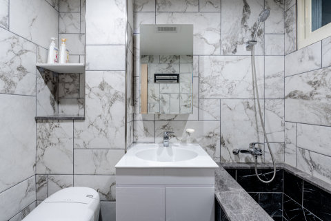 禎咖都棲室內裝修設計有限公司‧袁禎佑建築師 - 新店36年透天老屋翻新-廁所磁磚拼貼