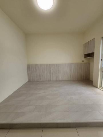 Kiki - 通舖型架高施工,免釘黏的工法,除了施工便利,不傷磁磚以外,隔音效果更是一大亮點哦~