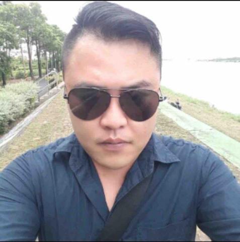 提供機場接機服務的專家莊孟凱