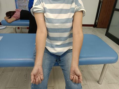 『光明』指壓推拿中心 羅老師 - 第五次調理後 恢復八成以上 客人滿心歡喜 困擾多年的問題得到圓滿解決