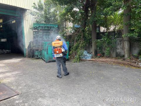 富士除蟲實業有限公司 - 工廠室外噴灑藥劑防治
