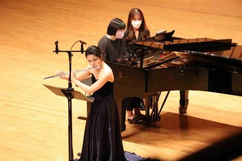 賀愉文 - 音樂會