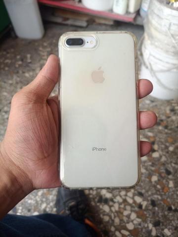 韓氏3C/維修買賣/台中市/彰化市 - iPhone 8 plus 更換電池+螢幕，$1500