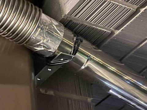 瓦斯器具 衛浴設備 安裝 維修 批發 救火兄弟 - 強制排氣管 三角鐵固定 每一個步驟每一個細節 都要做到最好 瓦斯器具 衛浴設備 安裝 維修 批發 救火兄弟 - 強制排氣管 三角鐵固定 每一個步驟每一個細節 都要做到最好