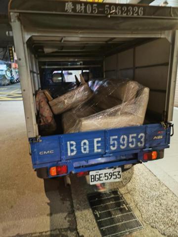 新竹小發財專車 - 沙發運輸