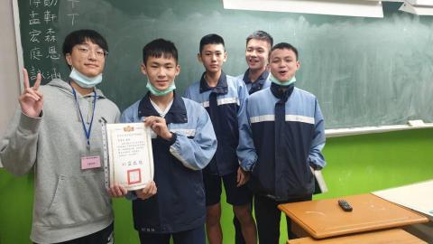 李睿哲 - 109-1 實踐國中補救教學課程