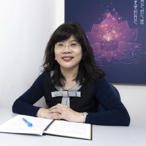 提供就業通服務的專家黃玉