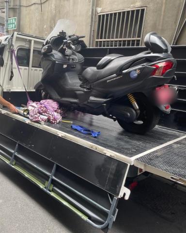 🔥搬家達人車隊🔥 - 紅牌只能一台，專車價~