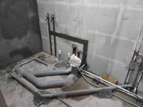 星藝工程行 - 廁所冷熱水管/污水管配置