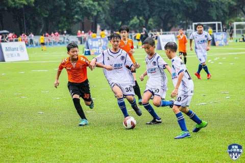 RED WOLVES 紅狼足球隊 - 