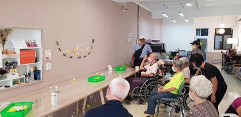 「魅筆藝創」Michael郭教練&Abby陳教練 - 活潑的教學方式讓樂齡長者透由桌球跳躍律動活絡身心健康 「魅筆藝創」Michael郭教練&Abby陳教練 - 活潑的教學方式讓樂齡長者透由桌球跳躍律動活絡身心健康