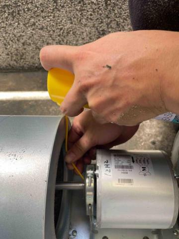 承穎科技工程有限公司 - 馬達軸承上油