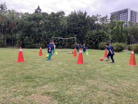 RED WOLVES 紅狼足球隊 - 