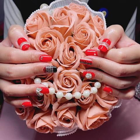 Ling Meng Li -  紅色係