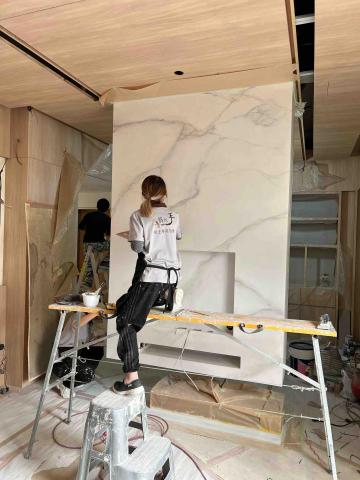 以修空間設計 - 特殊漆彩繪-大理石紋電視牆 以修空間設計 - 特殊漆彩繪-大理石紋電視牆