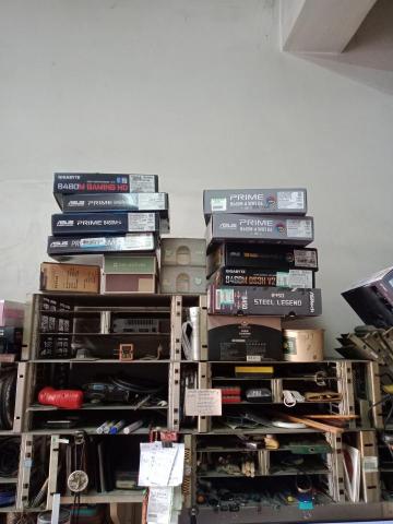 開巨電腦 - 幫客戶組裝電腦之1