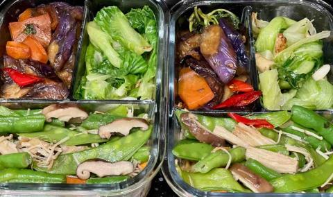 24小時產後護理到府月嫂 - 