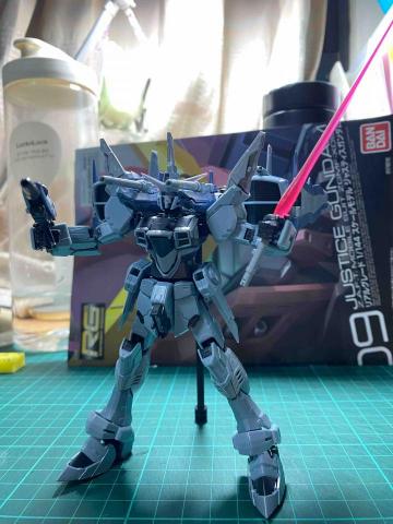 彭昕 - 鋼彈模型