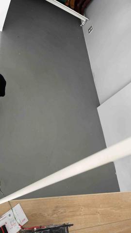 黃彥智 - 塑膠地板