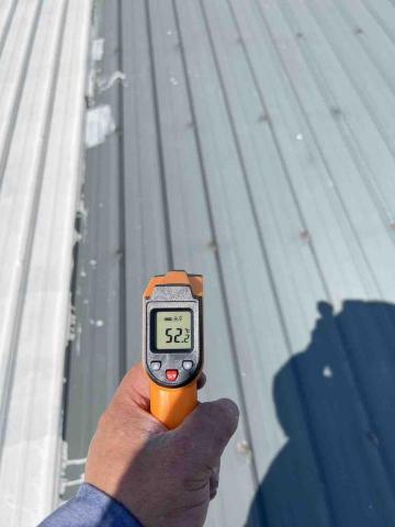 邱士育 - 鐵皮屋頂未上石英珊泥隔熱漆的溫度