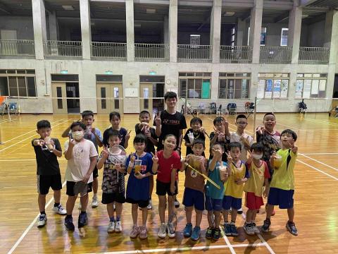 羽球、伴讀、課後照顧老師 - 