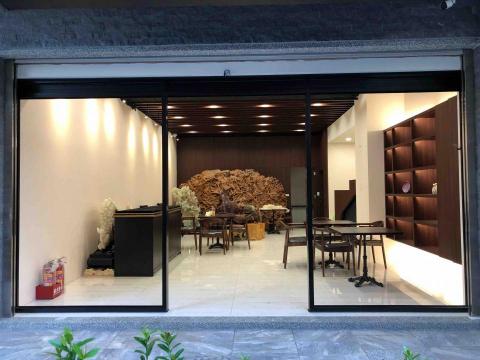 一八八自動門 - 鋁製玻璃橫開自動門