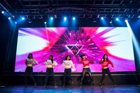 CYJ - 2018臺師大四系聯合耶誕晚會《Midnight》視訊設計