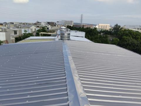 楊先生 - 不鏽鋼浪板