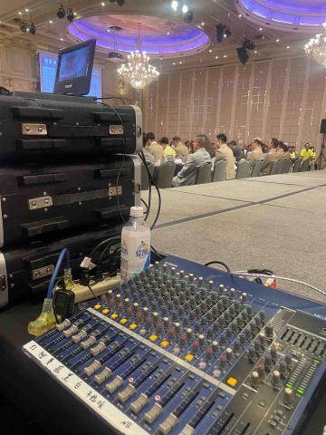 佘任弘 - 燈光音響服務