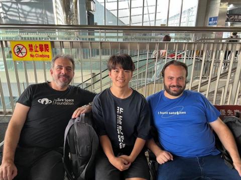 盧建均 - 參加太空中心課程與外師合影 盧建均 - 參加太空中心課程與外師合影