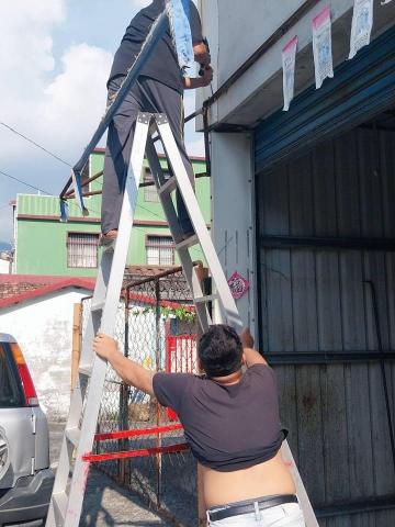 ✨️家萱工班✨️ - 拆壞掉雨棚（施工中）