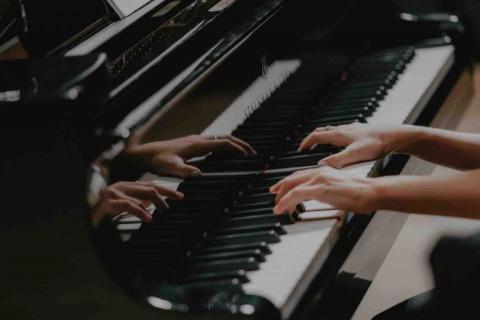 林嶙/鋼琴老師/伴奏、表演 - 擔任聲樂音樂會的鋼琴合作