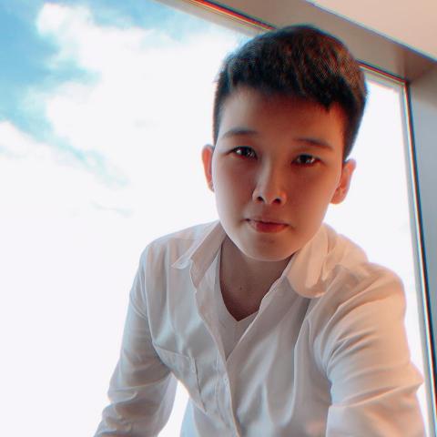 提供irent保險服務的專家李侑璇