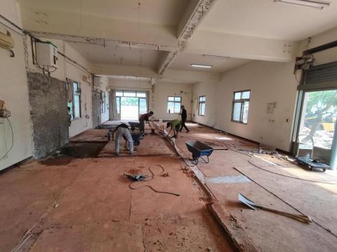 阿嘎 - 八吋紅磚隔間打除清運