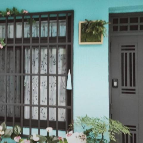 提供美髮服務的專家Sunny 