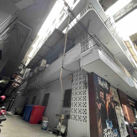 聖意防水工程 - 症狀：屋內漏水，對策是外牆防水