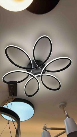 晴讚讚照明公司 - 