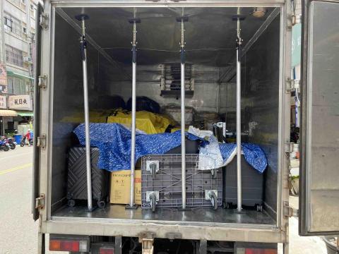 請上網打關鍵字  極遞聯合運輸中心  點FB+賴聯繫 - 高雄-台北文山區