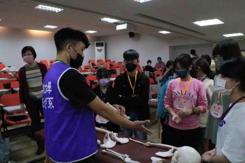 Henry Chen 兒童籃球訓練～ - 