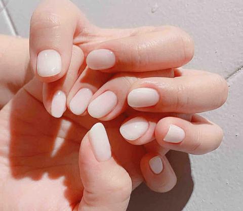 小魚美甲師 - 手部保養+單色光療