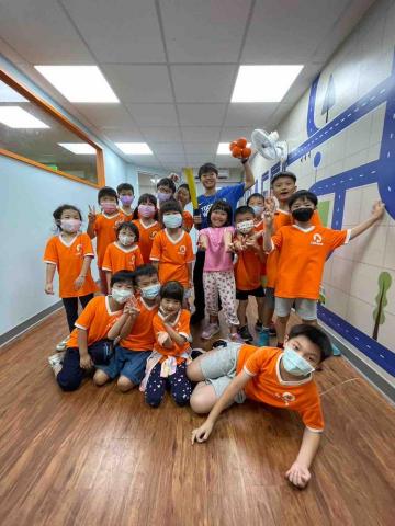 吳珮玲 - 安親班樂樂棒球