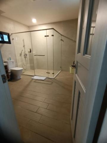 董盈 - 掃完衛浴的照片