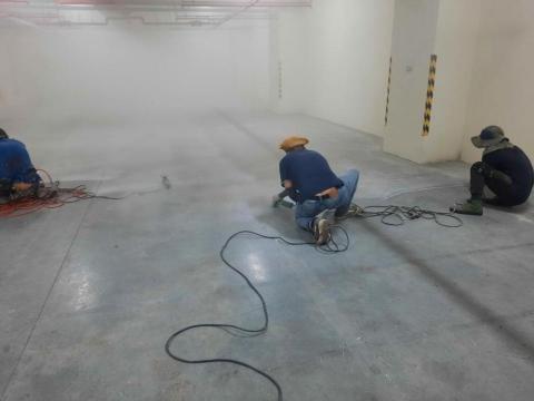 王琮貴（三哥） - 廠房地下停車場Eposy環氧樹脂施工場地整理中