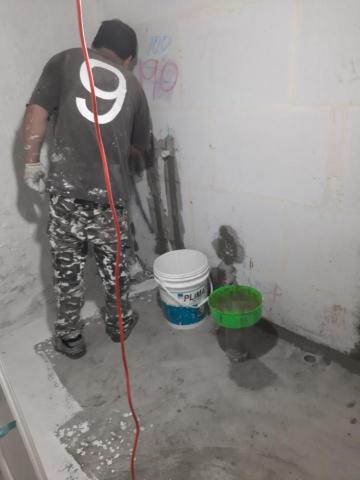 王琮貴（三哥） - 廁所矽酸質防水工程施作