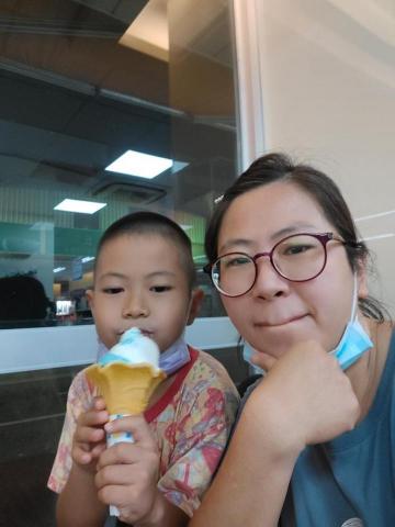 提供powerpoint服務的專家洪琬菱