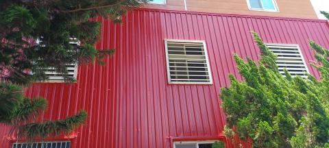 焌宏統編60749693 - 新屋案：穿考紅白鐵衣6月初完工