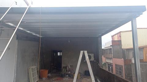 焌宏統編60749693 - 楊梅案：白鐵烤消光灰雙層鋼板，6月中完工