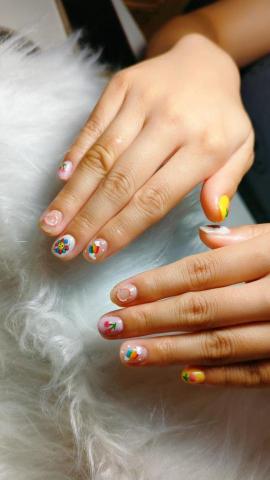 心心美甲美學 - 