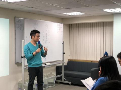 陳柏維 - 柏維在台中主講的100人工作坊,主題內容:如何好好說話,表達、簡報、演說的藝術、以及身心靈成長議題 陳柏維 - 柏維在台中主講的100人工作坊,主題內容:如何好好說話,表達、簡報、演說的藝術、以及身心靈成長議題