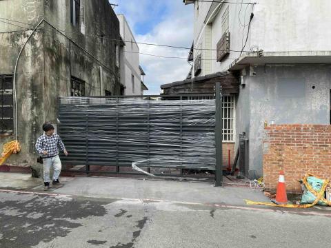 人人空間製所有限公司 - 鐵件工程-入口大門